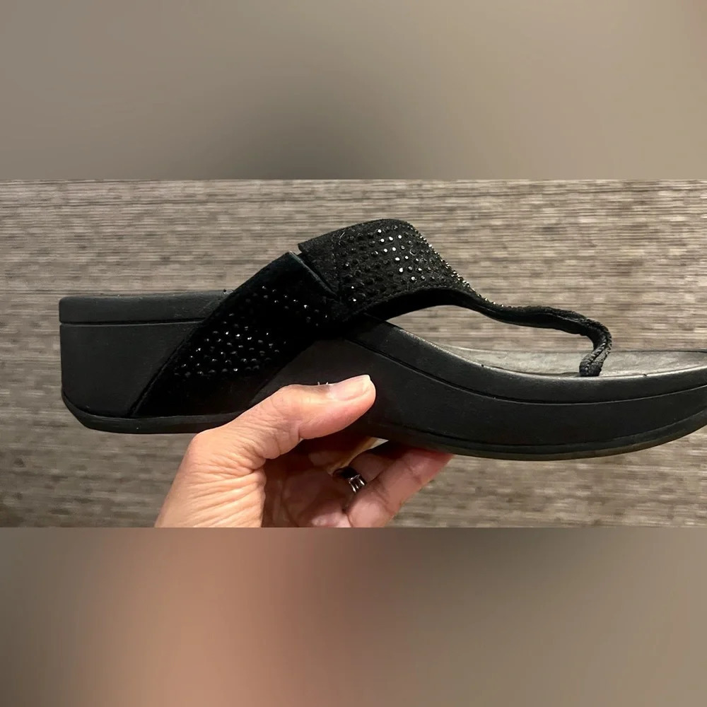 Vionic black glittered sandals size 8 - Picture 6 of 12